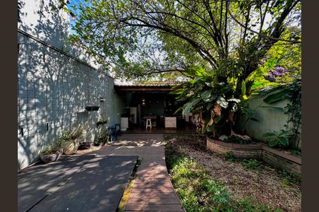 Casa à venda com 209m², 3 quartos e 2 vagasQuintal