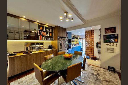 Casa à venda com 209m², 3 quartos e 2 vagasCozinha