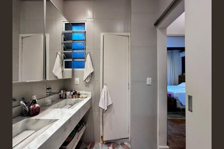 Casa à venda com 209m², 3 quartos e 2 vagasBanheiro da Suíte