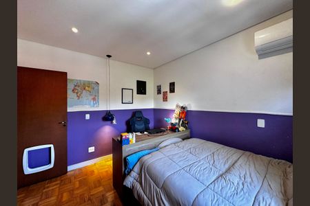 Casa à venda com 209m², 3 quartos e 2 vagasQuarto 2