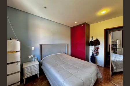 Casa à venda com 209m², 3 quartos e 2 vagasQuarto 1