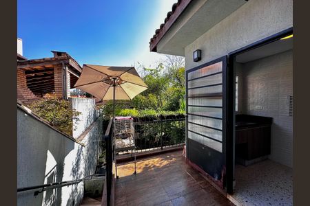 Casa à venda com 209m², 3 quartos e 2 vagasÁrea de Serviço