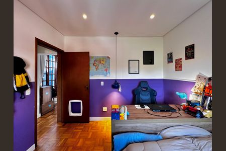 Casa à venda com 209m², 3 quartos e 2 vagasQuarto 2