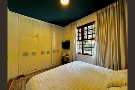 Casa à venda com 209m², 3 quartos e 2 vagasSuíte