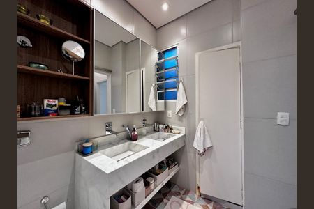 Casa à venda com 209m², 3 quartos e 2 vagasBanheiro da Suíte