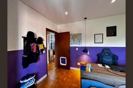 Casa à venda com 209m², 3 quartos e 2 vagasQuarto 2