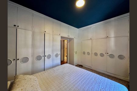 Casa à venda com 209m², 3 quartos e 2 vagasSuíte