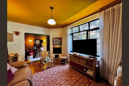 Casa à venda com 209m², 3 quartos e 2 vagasSala