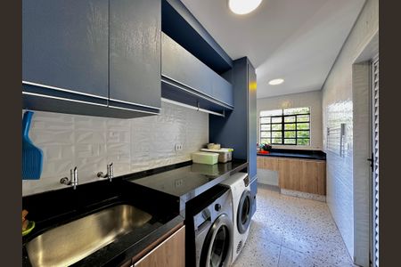 Casa à venda com 209m², 3 quartos e 2 vagasÁrea de Serviço