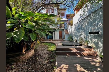 Casa à venda com 209m², 3 quartos e 2 vagasQuintal