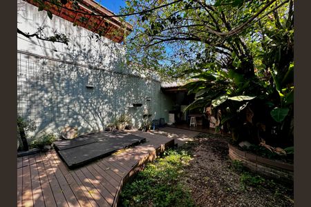 Casa à venda com 209m², 3 quartos e 2 vagasQuintal