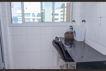 Apartamento para alugar com 243m², 5 quartos e 3 vagasMesa com cadeira