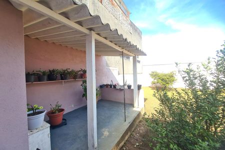 Casa à venda com 120m², 3 quartos e 3 vagasQuintal