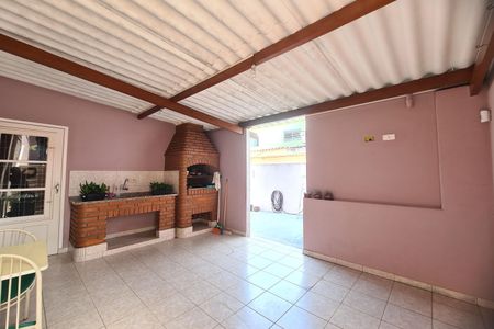 Casa à venda com 120m², 3 quartos e 3 vagasChurrasqueira