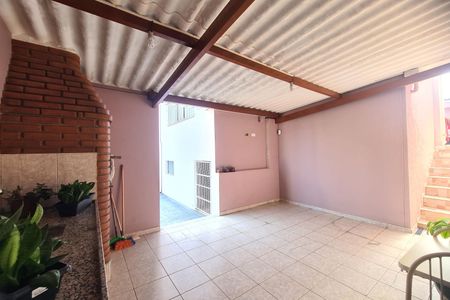 Casa à venda com 120m², 3 quartos e 3 vagasChurrasqueira