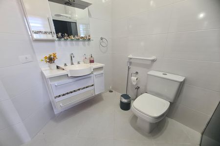 Casa à venda com 120m², 3 quartos e 3 vagasBanheiro da Suíte 3