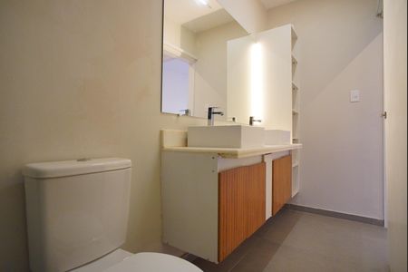 Apartamento à venda com 75m², 2 quartos e 1 vagaBanheiro da Suíte