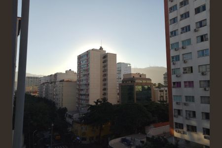 Apartamento à venda com 52m², 1 quarto e sem vagaVista