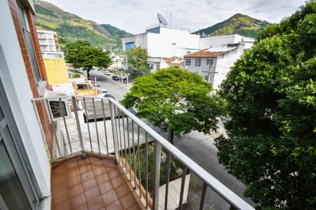 Apartamento à venda com 68m², 2 quartos e 1 vaga Apartamento à venda com 68m², 2 quartos e 1 vagaVaranda da Sala