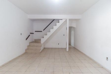 Casa para alugar com 2 quartos, 168m² em Vila Sao Sebastiao, Mogi das Cruzes