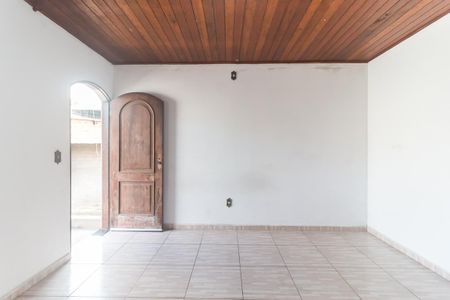 Casa para alugar com 168m², 2 quartos e 2 vagas