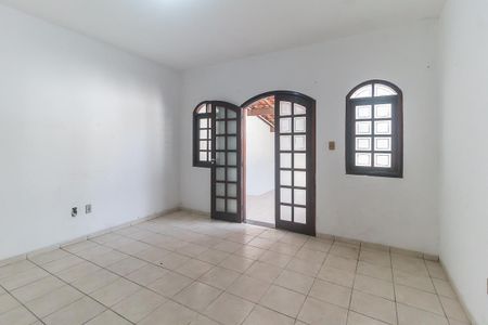 Casa para alugar com 2 quartos, 168m² em Vila Sao Sebastiao, Mogi das Cruzes
