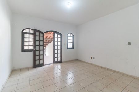 Casa para alugar com 168m², 2 quartos e 2 vagas