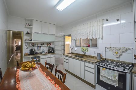 Casa à venda com 179m², 3 quartos e 2 vagasCozinha