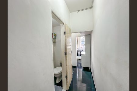 Apartamento à venda com 47m², 2 quartos e sem vaga Apartamento à venda com 47m², 2 quartos e sem vagaLavabo