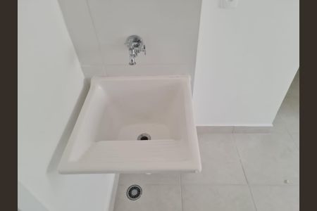 Apartamento para alugar com 32m², 2 quartos e sem vaga Apartamento para alugar com 32m², 2 quartos e sem vagaÁrea de Serviço