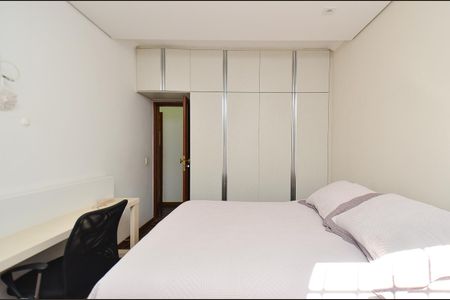 Apartamento à venda com 150m², 4 quartos e 2 vagasQuarto 1