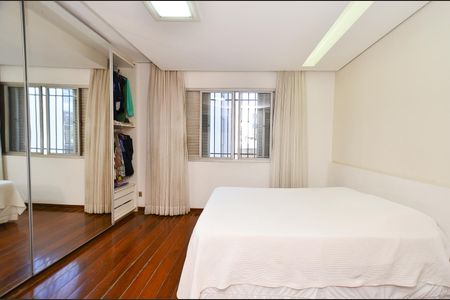 Apartamento à venda com 150m², 4 quartos e 2 vagasSuíte 4