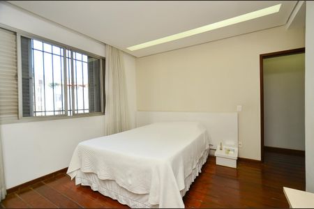 Apartamento à venda com 150m², 4 quartos e 2 vagasSuíte 4