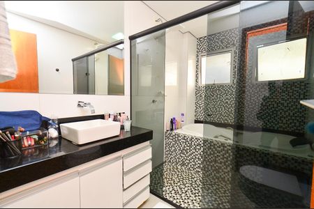 Apartamento à venda com 150m², 4 quartos e 2 vagasBanheiro social