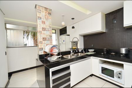 Apartamento à venda com 150m², 4 quartos e 2 vagasCozinha