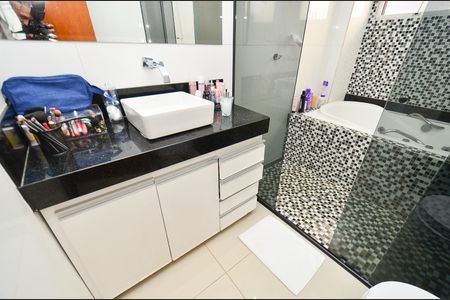 Apartamento à venda com 150m², 4 quartos e 2 vagasBanheiro social