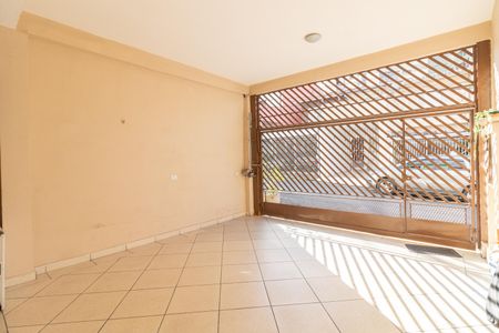 Casa à venda com 185m², 4 quartos e 2 vagas Casa à venda com 185m², 4 quartos e 2 vagasGaragem