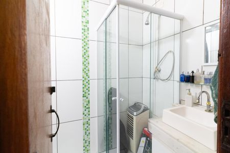 Casa à venda com 185m², 4 quartos e 2 vagas Casa à venda com 185m², 4 quartos e 2 vagasBanheiro da Suíte 1