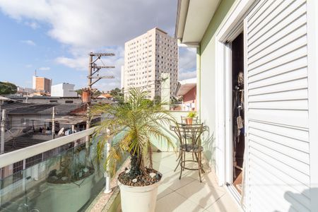 Casa à venda com 185m², 4 quartos e 2 vagas Casa à venda com 185m², 4 quartos e 2 vagasVaranda da Suíte 2