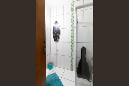 Casa à venda com 185m², 4 quartos e 2 vagas Casa à venda com 185m², 4 quartos e 2 vagasBanheiro da Suíte 1