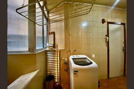 Apartamento à venda com 134m², 3 quartos e sem vagaÁrea de Serviço