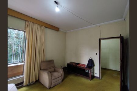 Casa à venda com 260m², 5 quartos e 4 vagasSala