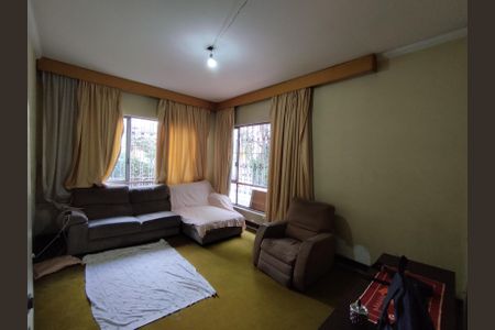 Casa à venda com 260m², 5 quartos e 4 vagasSala