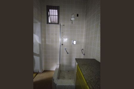 Casa à venda com 260m², 5 quartos e 4 vagasBanheiro 2