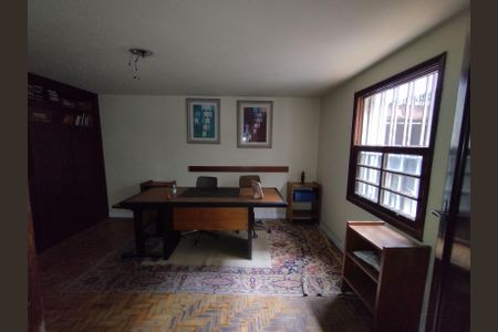 Casa à venda com 260m², 5 quartos e 4 vagasEscritório