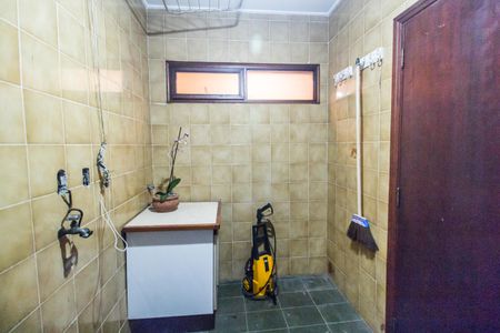 Casa de condomínio para alugar com 300m², 3 quartos e 4 vagasÁrea de Serviço