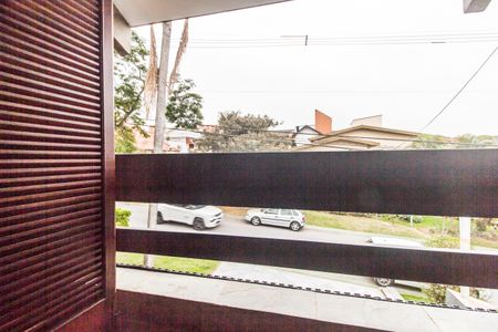 Casa de condomínio para alugar com 300m², 3 quartos e 4 vagasVaranda