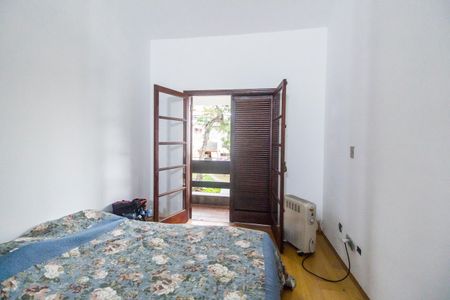 Casa de condomínio para alugar com 300m², 3 quartos e 4 vagasSuíte