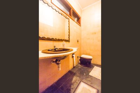 Casa de condomínio para alugar com 300m², 3 quartos e 4 vagasLavabo