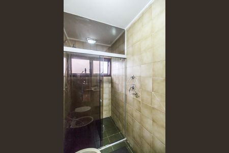 Casa de condomínio para alugar com 300m², 3 quartos e 4 vagasBanheiro da Suíte